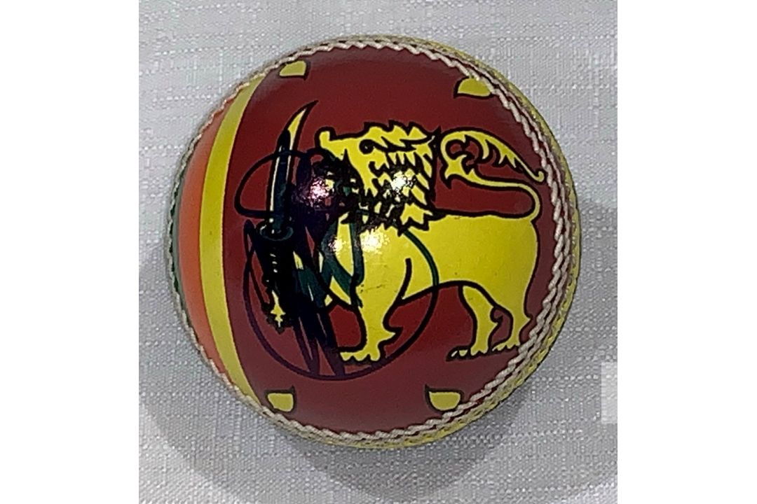 Sri Lanka cricket Kumar Sangakkara Collection, includes signed Sri Lanka limited edition cricket - Image 1 of 5