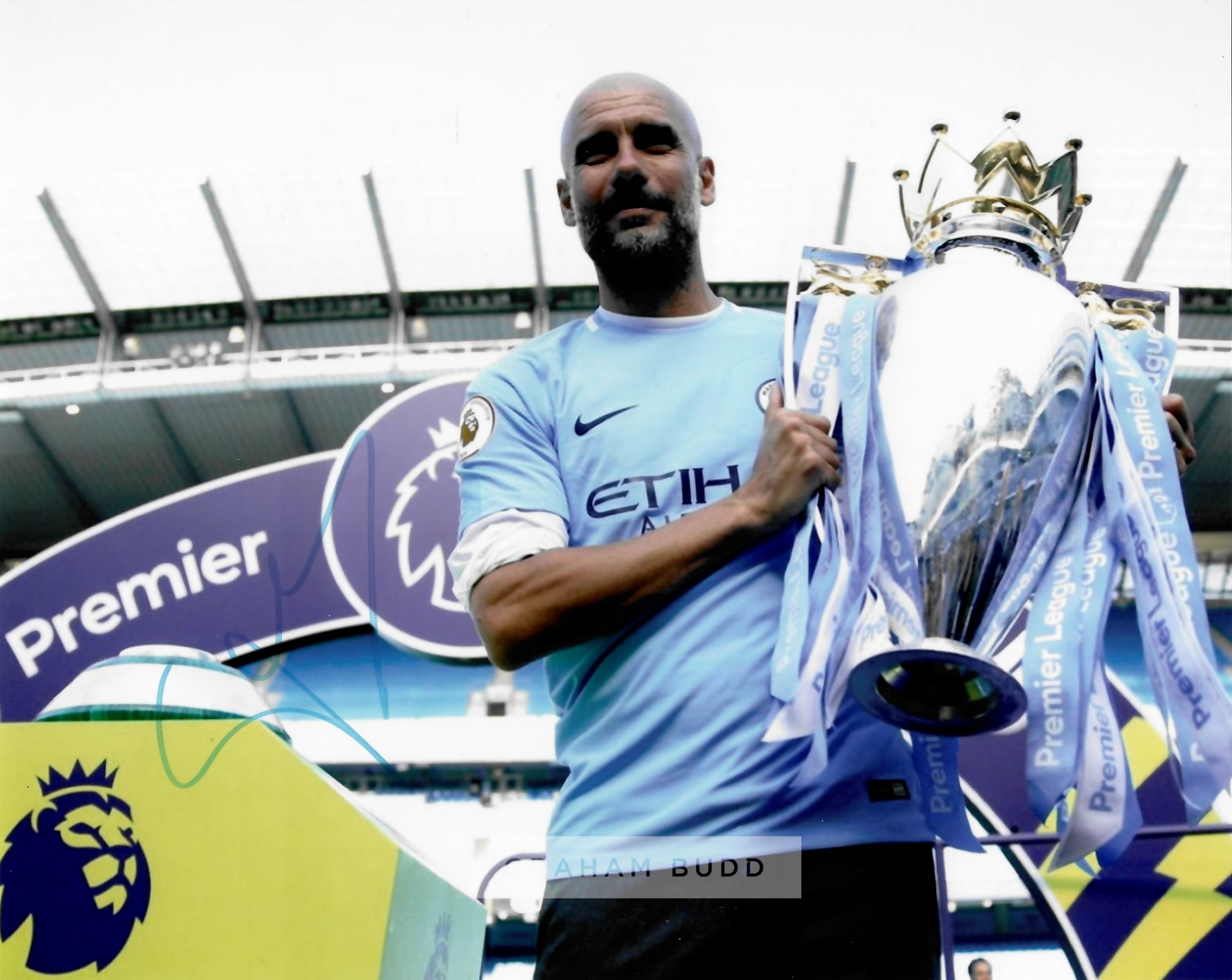 Manchester City FC collection of six signed photographs, 8 by 10in. photographs (4) including David - Image 5 of 6