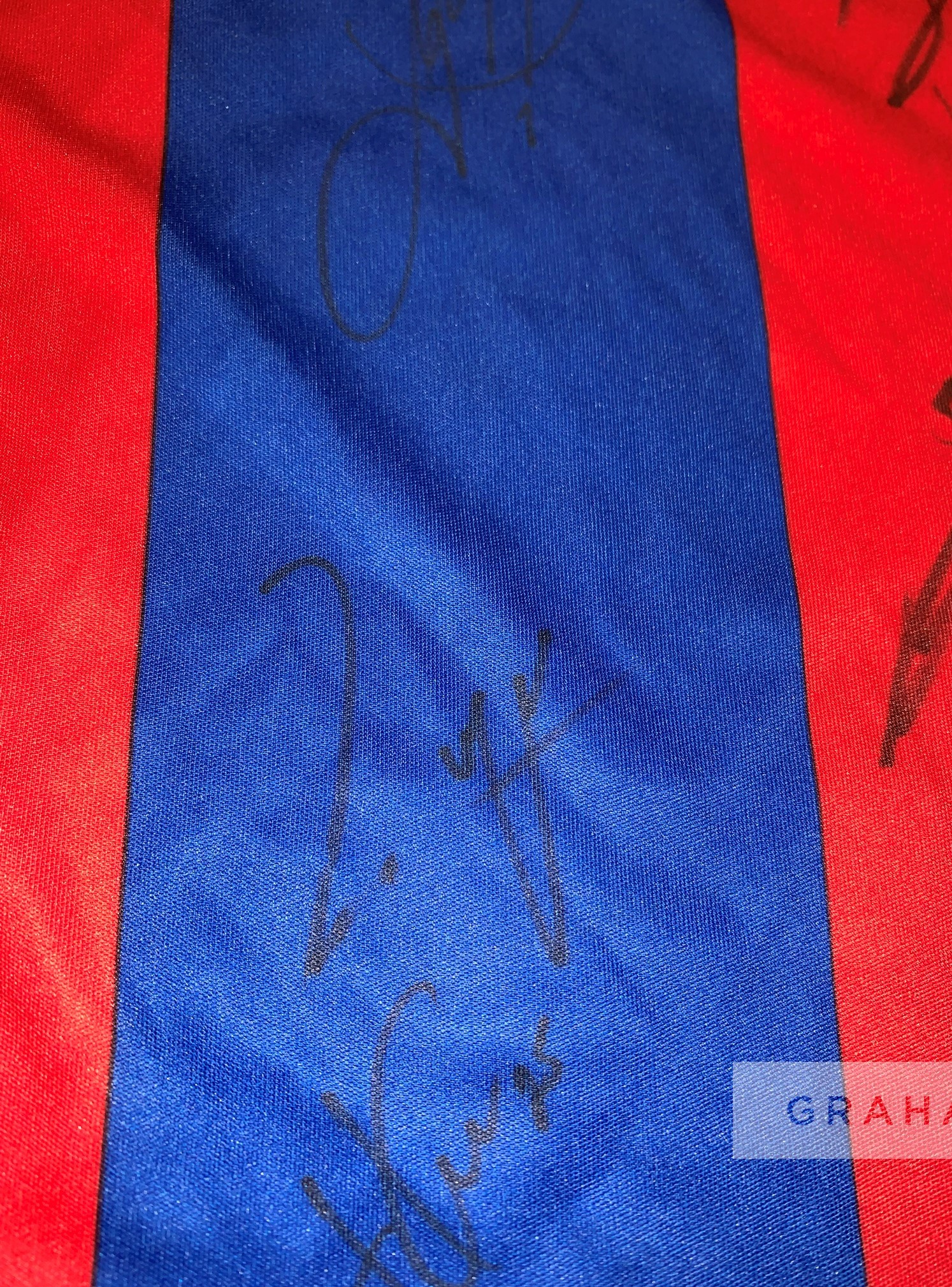Crystal Palace signed replica football jerseys, individual 2016-17 jersey signed by star player - Image 3 of 3