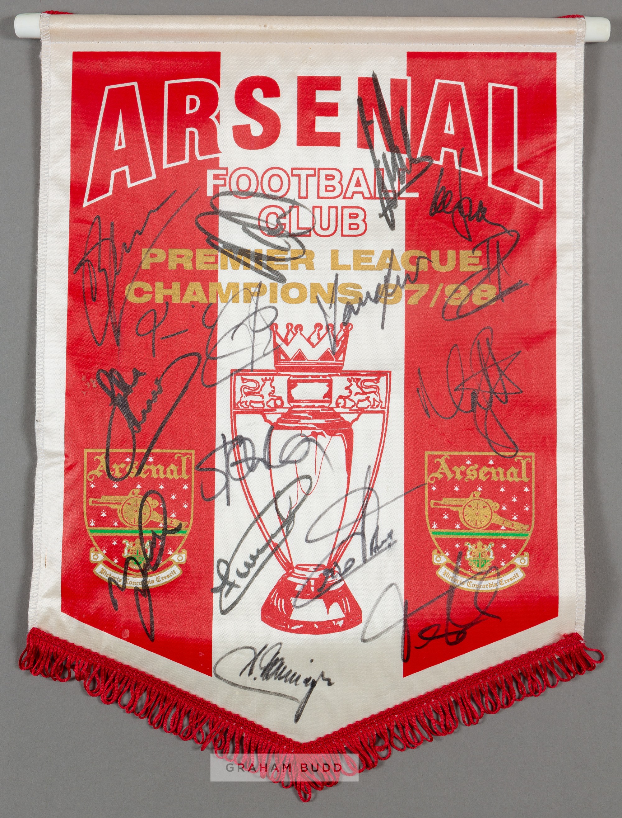 ARSENAL FULLY AUTOGRAPHED 1998 PREMIER LEAGUE CHAMPIONS PENNANT. COMMEMORATIVE PENNANT SIZE 16”