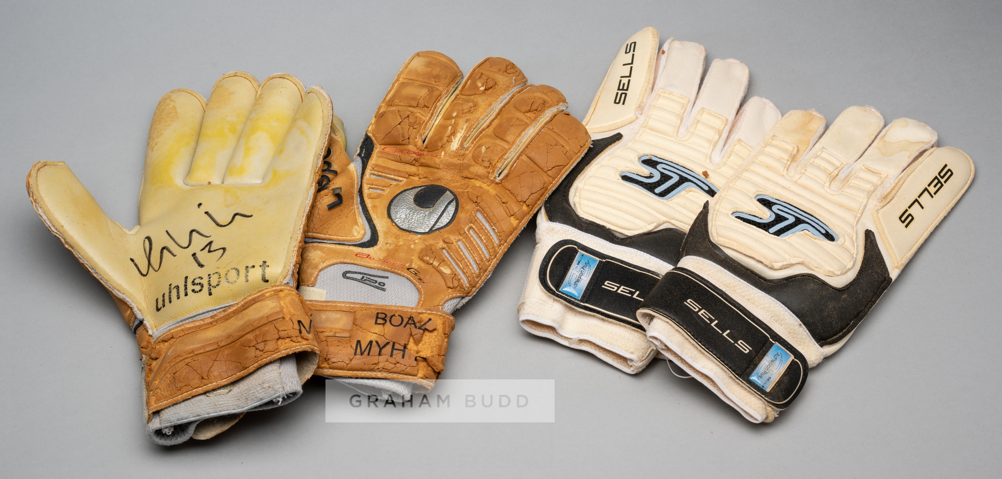 Boaz Myhill signed pair of Uhlsport goalkeeper's gloves, signed on palm of each glove in black