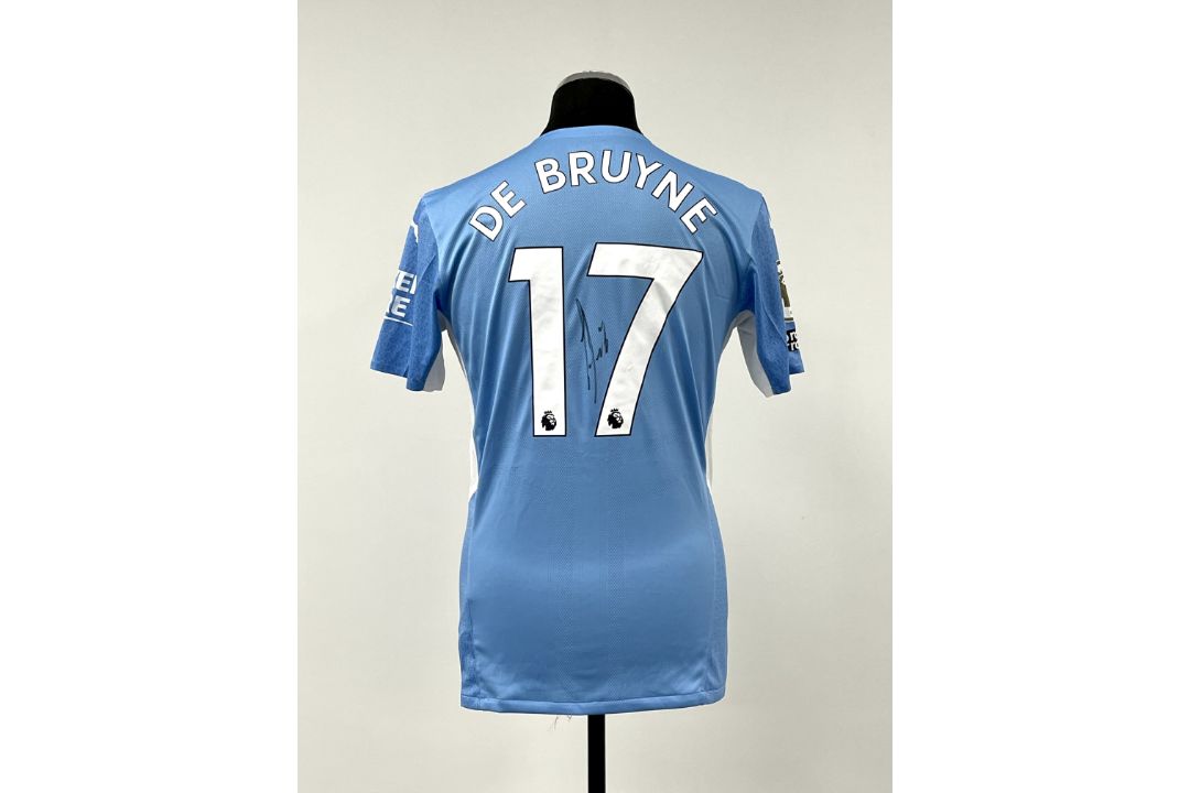 Kevin De Bruyne signed blue Manchester City no.17 home jersey, season 2021-22, match-issue, Puma, - Image 3 of 3