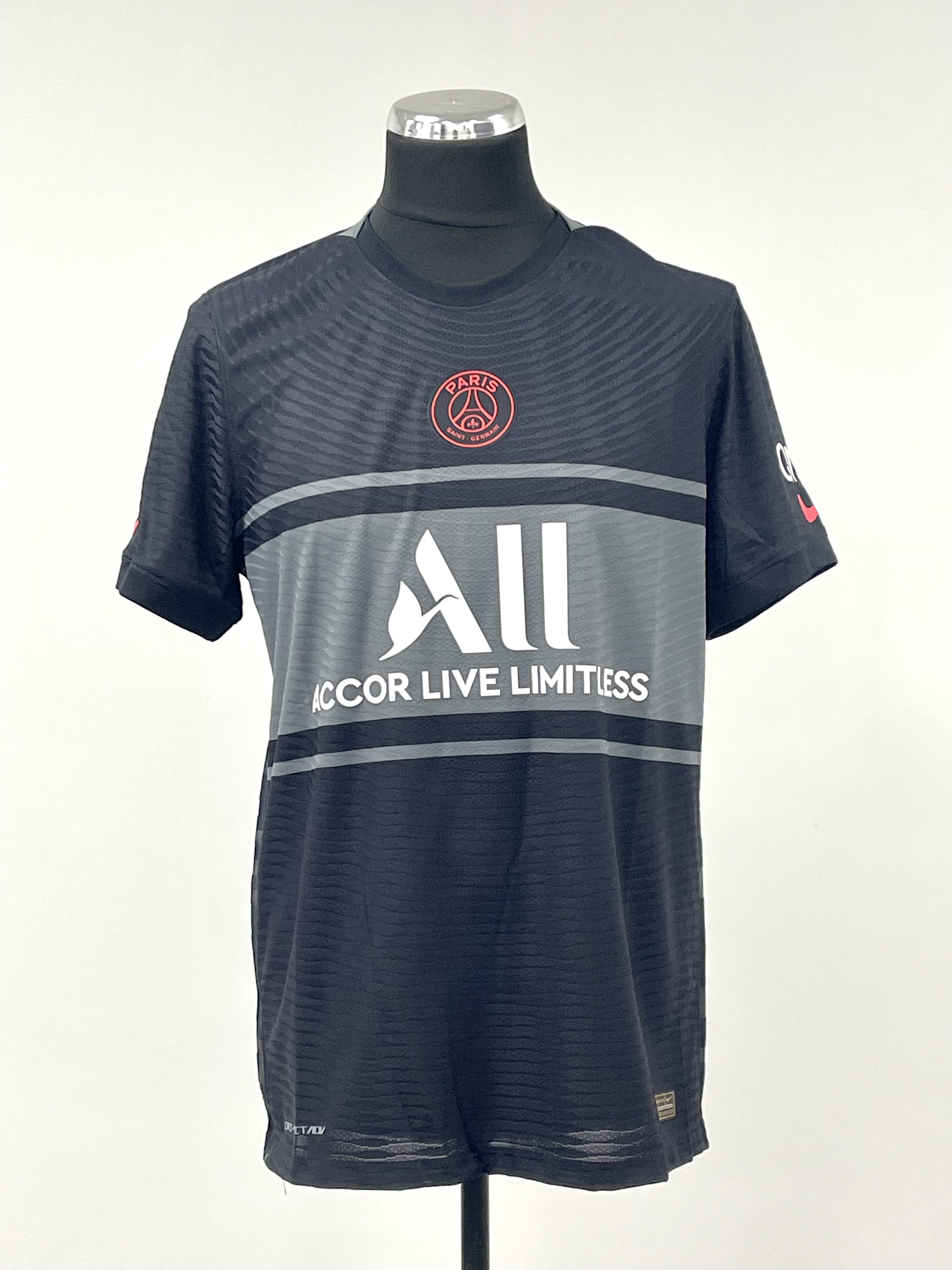 Marquinhos signed black and grey Paris Saint-Germain Replica no.5 third choice jersey, season 2021- - Image 2 of 3