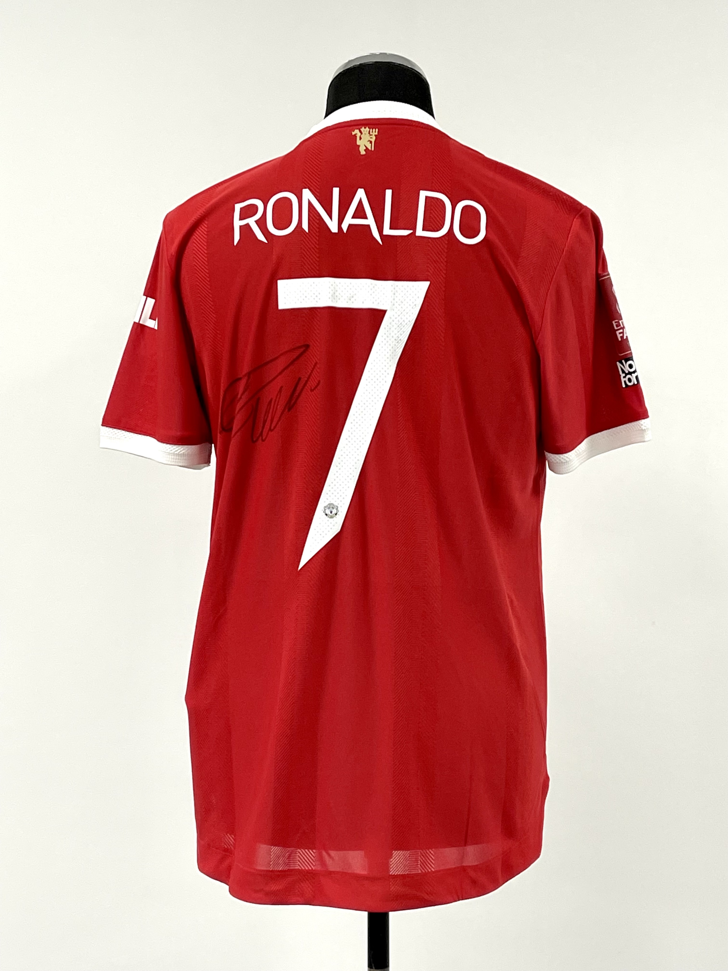Cristiano Ronaldo signed red Manchester United no.7 home jersey, season 2021-22, match-issue, - Image 3 of 3