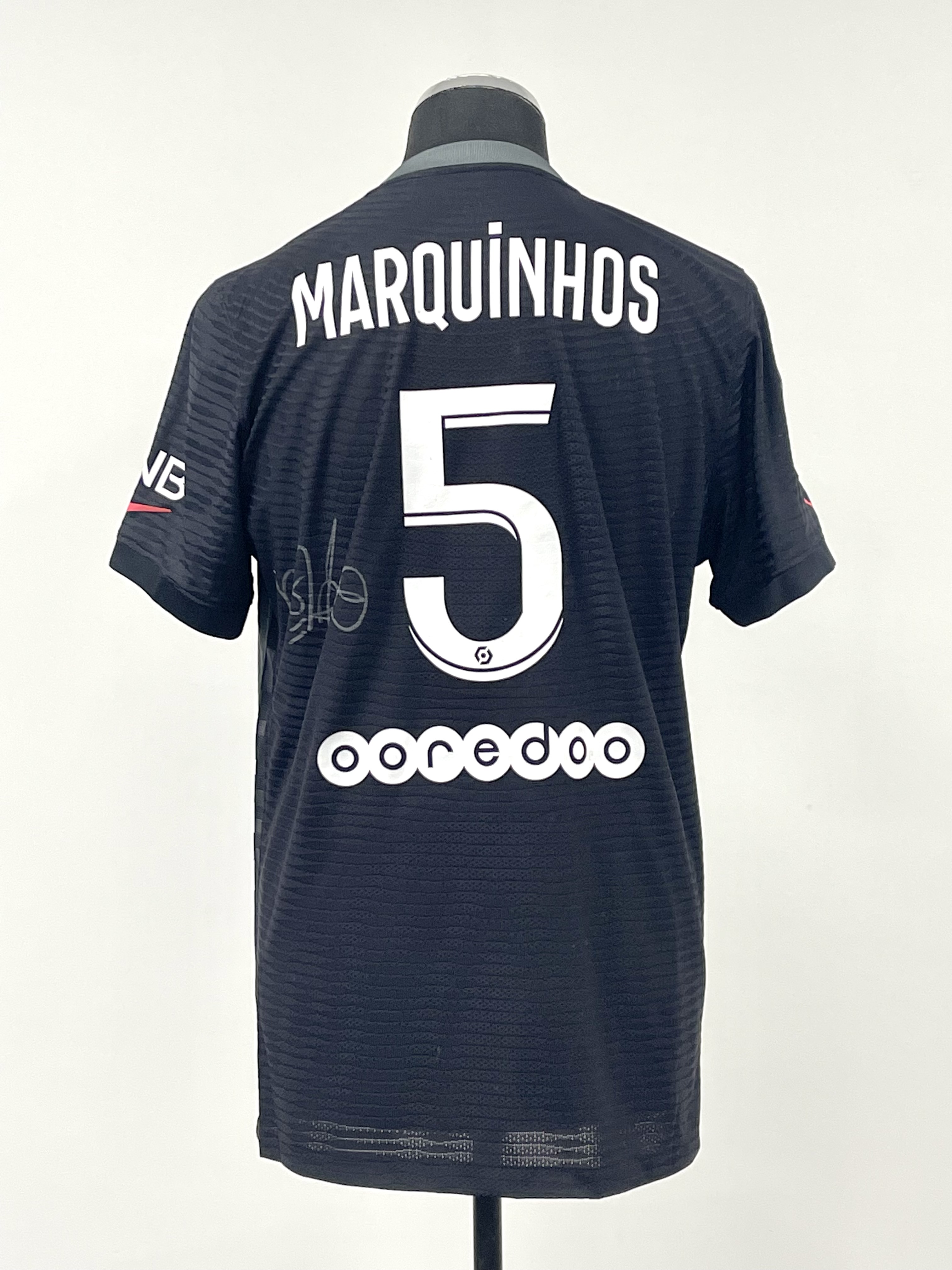 Marquinhos signed black and grey Paris Saint-Germain Replica no.5 third choice jersey, season 2021- - Image 3 of 3