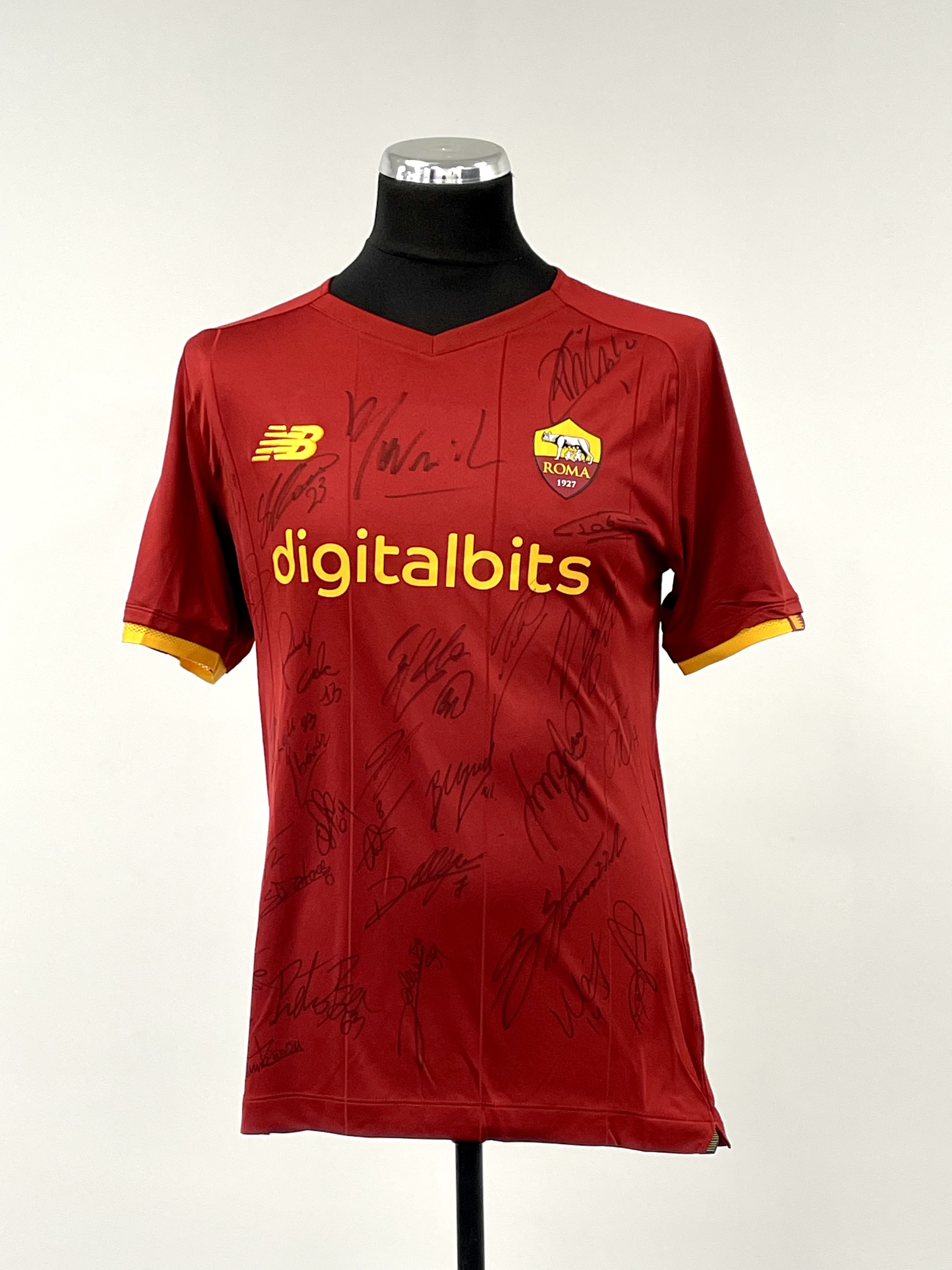 Lorenzo Pellegrini squad signed red A.S. Roma Replica no.7 home jersey, season 2021-22, New Balance, - Image 3 of 3