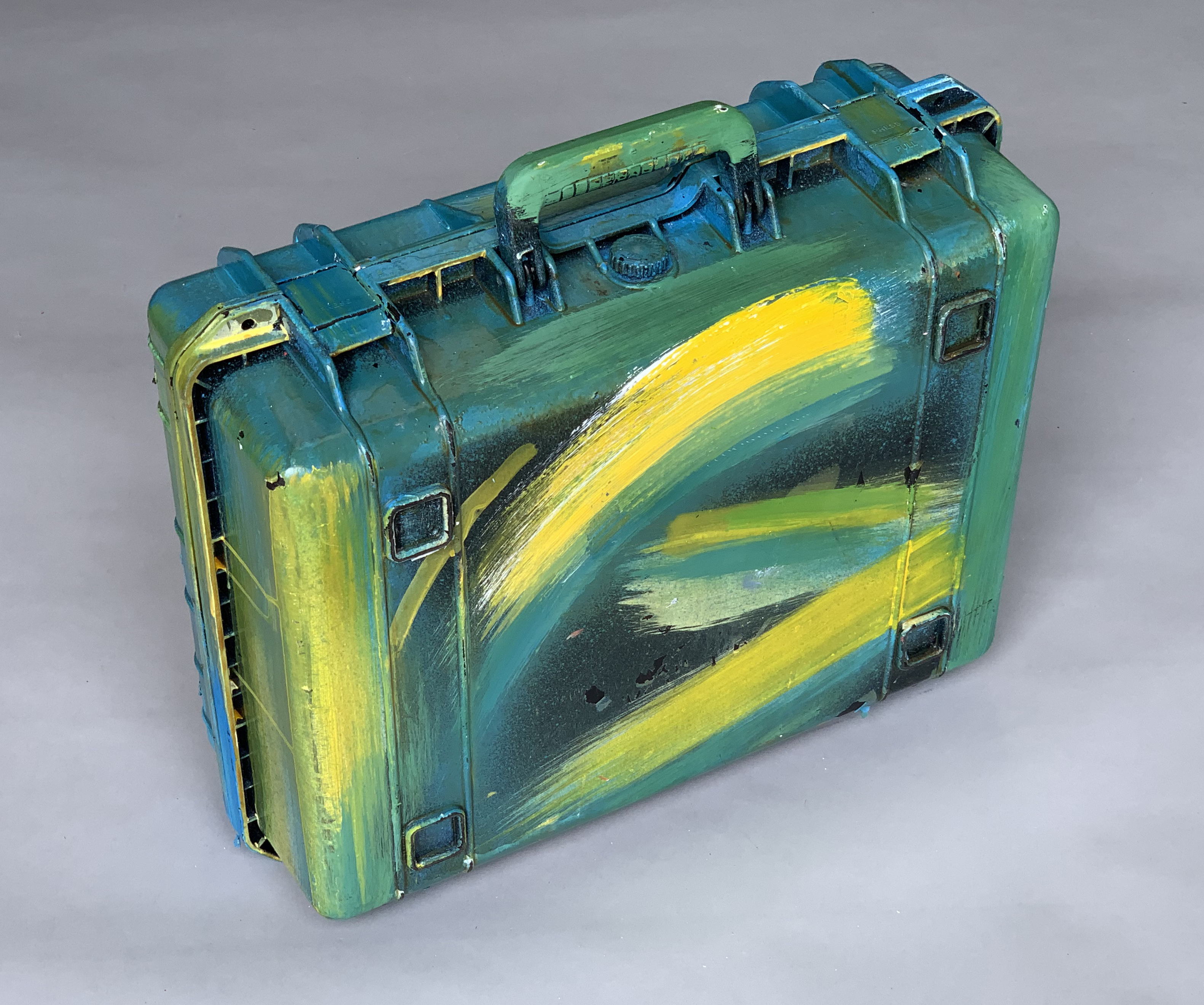 B2022 Opening Ceremony Dreamer Suitcases