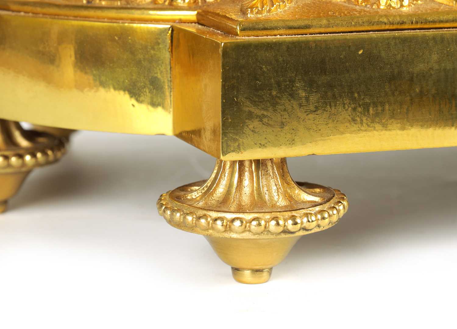 A FINE MID 19TH FRENCH ORMOLU AND 'SEVRES' PORCELAIN MOUNTED REVOLVING URN CLOCK - Image 9 of 13