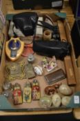 Miscellaneous collectables.