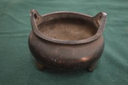 A Chinese bronze censer.