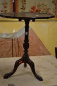 A Georgian style mahogany tilt top tripod table.