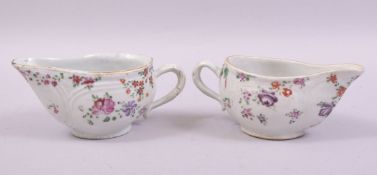 A PAIR OF CHINESE FAMILLE ROSE PORCELAIN SAUCE BOATS, 16cm long.