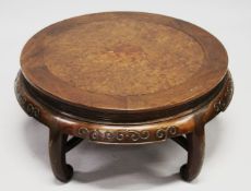A GOOD CHINESE CIRCULAR LOW HARDWOOD AND BURR WOOD INLAID TABLE, with a carved frieze on five