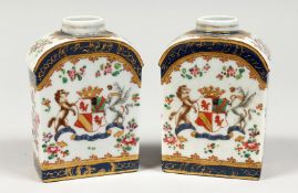 A PAIR OF SAMSON OF PARIS ARMORIAL TEA CADDIES 4.25ins high.