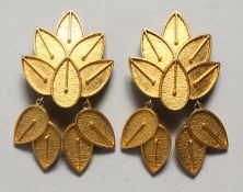 A PAIR OF LISA JACKSON DESIGNER GILT LEAF EAR RINGS