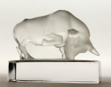 A LALIQUE FROSTED GLASS BULL, Lalique, France. 4ins long.
