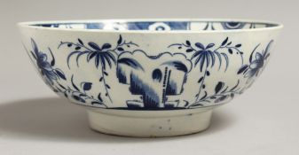 AN 18TH CENTURY WORCESTER BOWL painted with the Late Rock pattern.