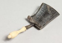 A GEORGE III CADDY SHOVEL. Birmingham, 1809.