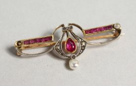 AN EDWARDIAN RUBY DIAMOND AND PEARL BAR BROOCH.