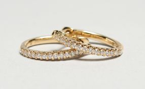 AN 18CT YELLOW GOLD DIAMOND SET HOOP EARRINGS