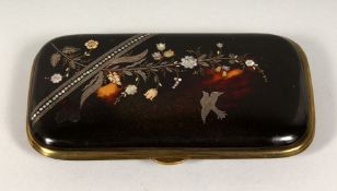 A GOOD VICTORIAN TORTOISESHELL INLAID SPECTACLE CASE inlaid with flowers and birds. 5.5ins x 2.