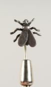 A BEE TIE PIN, cased.