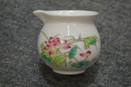A small Chinese Republican porcelain jar.