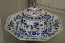 A Meissen Onion pattern inkwell and stand.