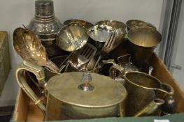 Various plated wares.