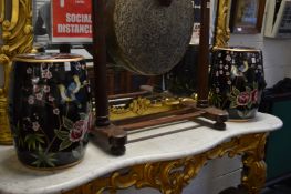 A pair of Chinese decorative porcelain barrel seats.