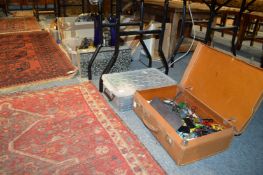 Household miscellaneous and decorative items.