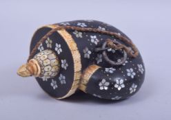 A LATE 18TH CENTURY INDIAN INLAID HARDWOOD POWDER FLASK, inlaid with mother of pearl / abalone petal