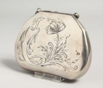 AN ENGRAVED RUSSIAN SILVER PURSE with a chain and red interior. 4.5ins long. bears mark 84.OO.