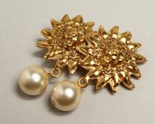 A PAIR OF CHANEL GILT AND PEARL EARRINGS.
