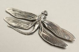 A SILVER DRAGONFLY BROOCH