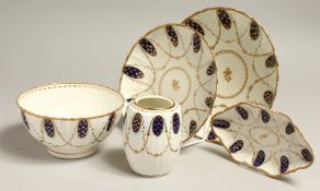AN 18TH CENTRUY CAUGHLEY BOWL, two saucer dishes, a tea cannister and a spoon tray decorated under