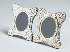 A MINIATURE PAIR OF SILVER PHOTOGRAPH FRAMES