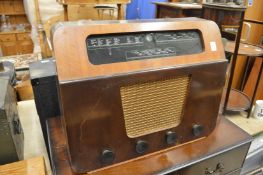 An old radio.