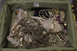 Silver and other jewellery.