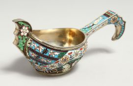 A GOOD 19TH - 20TH CENTURY SILVER AND CLOISONNE ENAMEL KOVSH by FYEDOR RUCHERT (1890 - 1917). 15.5cm