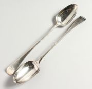 A PAIR OF GEORGE III BASTING SPOONS. London 1783, maker R C.