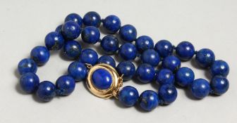 A GOOD LAPIS NECKLACE,
