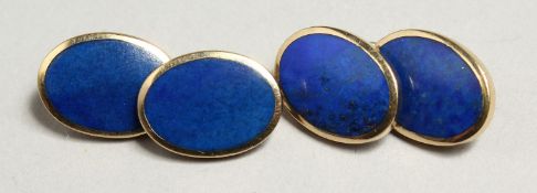 A PAIR OF 9CT GOLD AND LAPIS CUFF LINKS