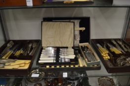 Various cased and other flatware.