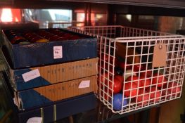 A quantity of snooker balls.