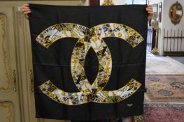 A ladies' head scarf.