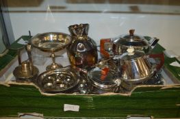 Various plated items.