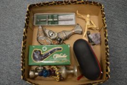 Miscellaneous collectables.