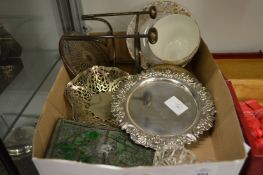 Miscellaneous collectables.