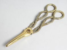A PAIR OF VICTORIAN SILVER GILT GRAPE SCISSORS by Rowlins & Sumner with rustic handles. London